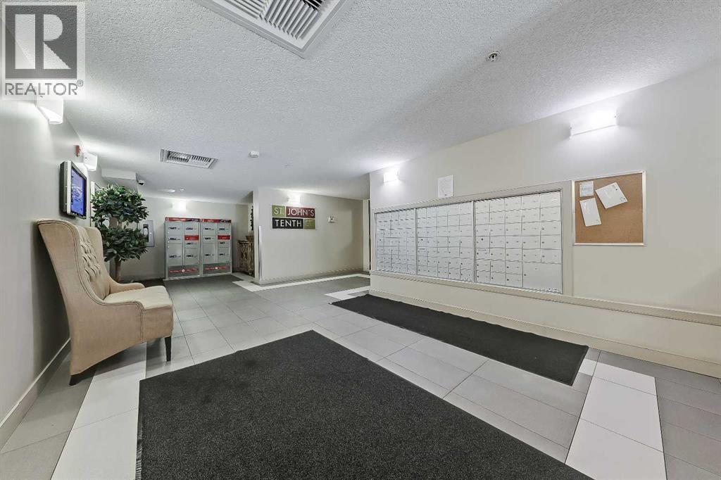 Single Family House for Sale in    Avenue NW Hillhurst Calgary 