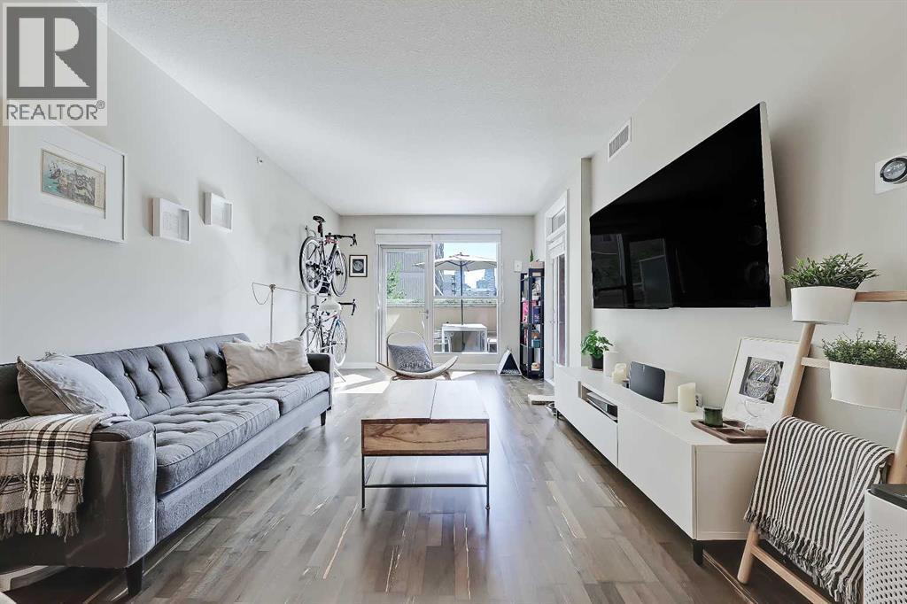Single Family House for Sale in    Avenue NW Hillhurst Calgary 
