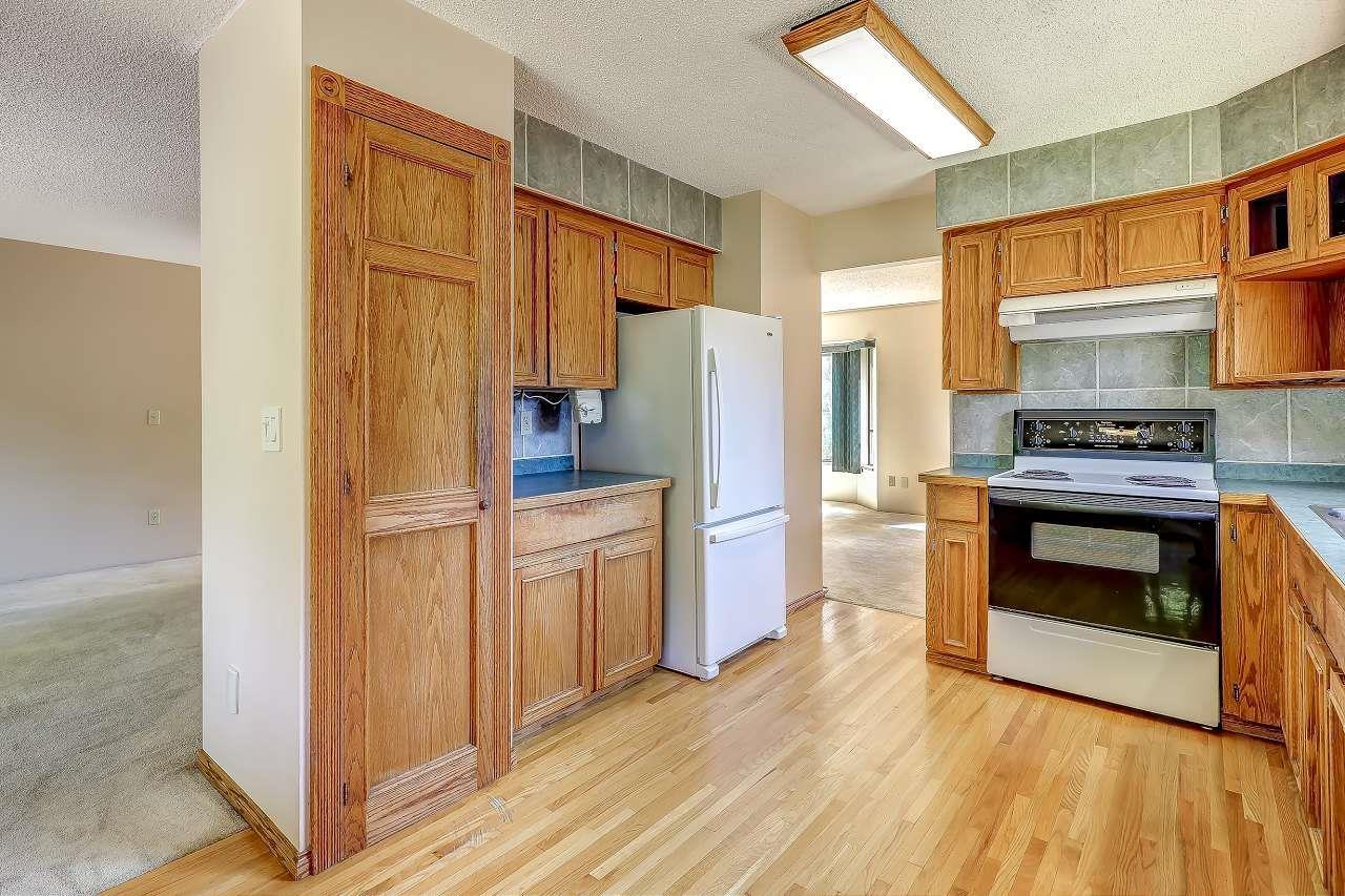 Photo 10 of 9469 148 A Street, Surrey BC