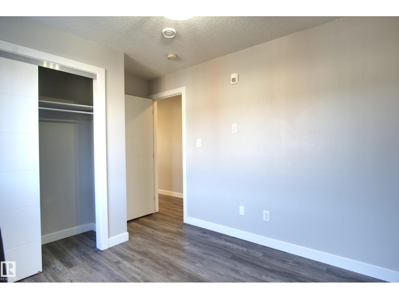 Photo 8 of 104 10736 116 St Nw Nw, Edmonton AB