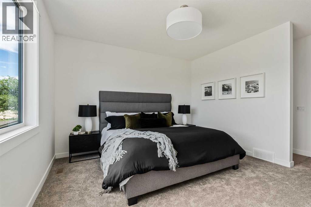 Single Family House for Sale in  Sovereign Heights SW Shaganappi Calgary 