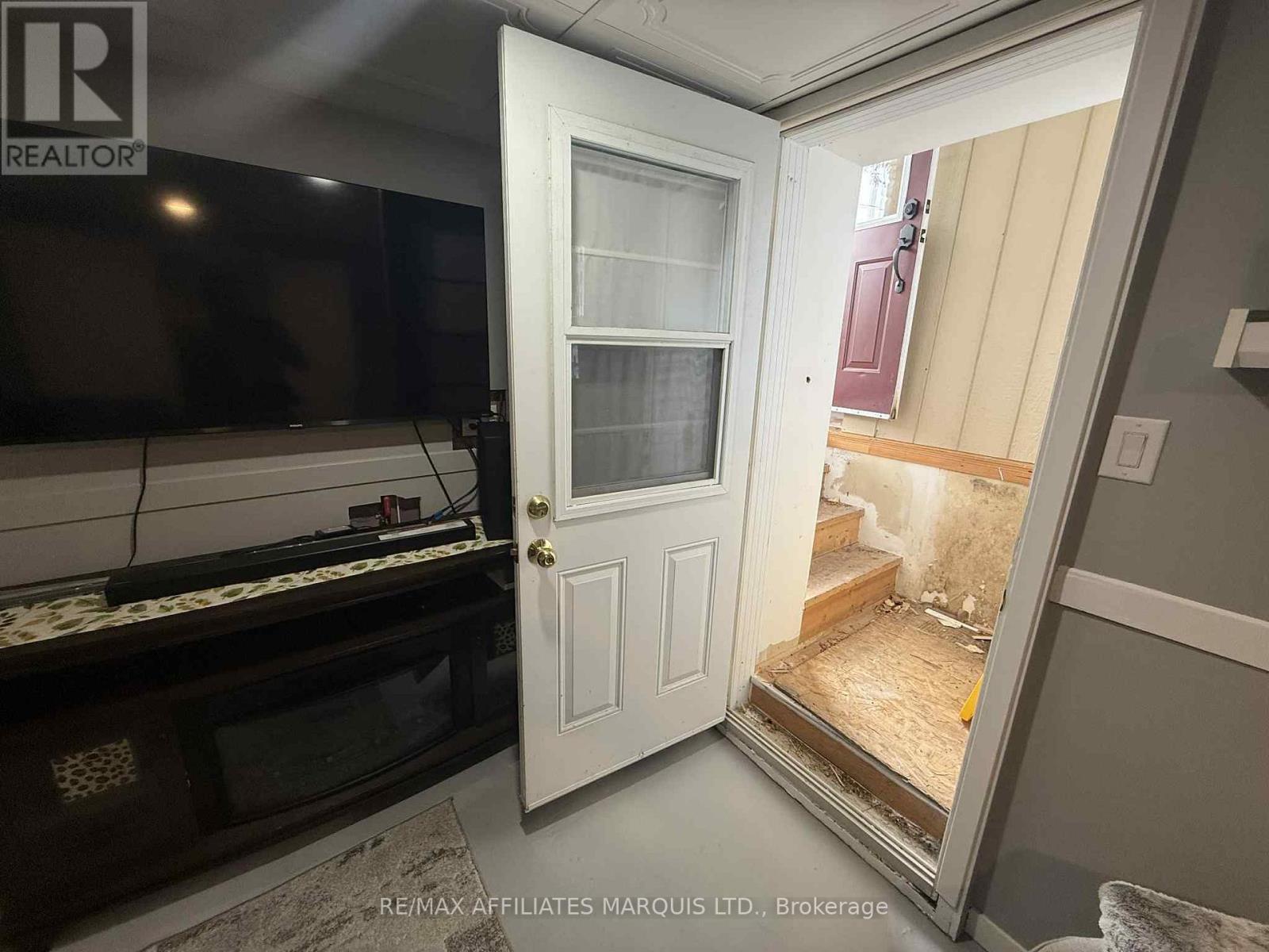 Photo 1 of 29 Seymour Avenue, Cornwall ON