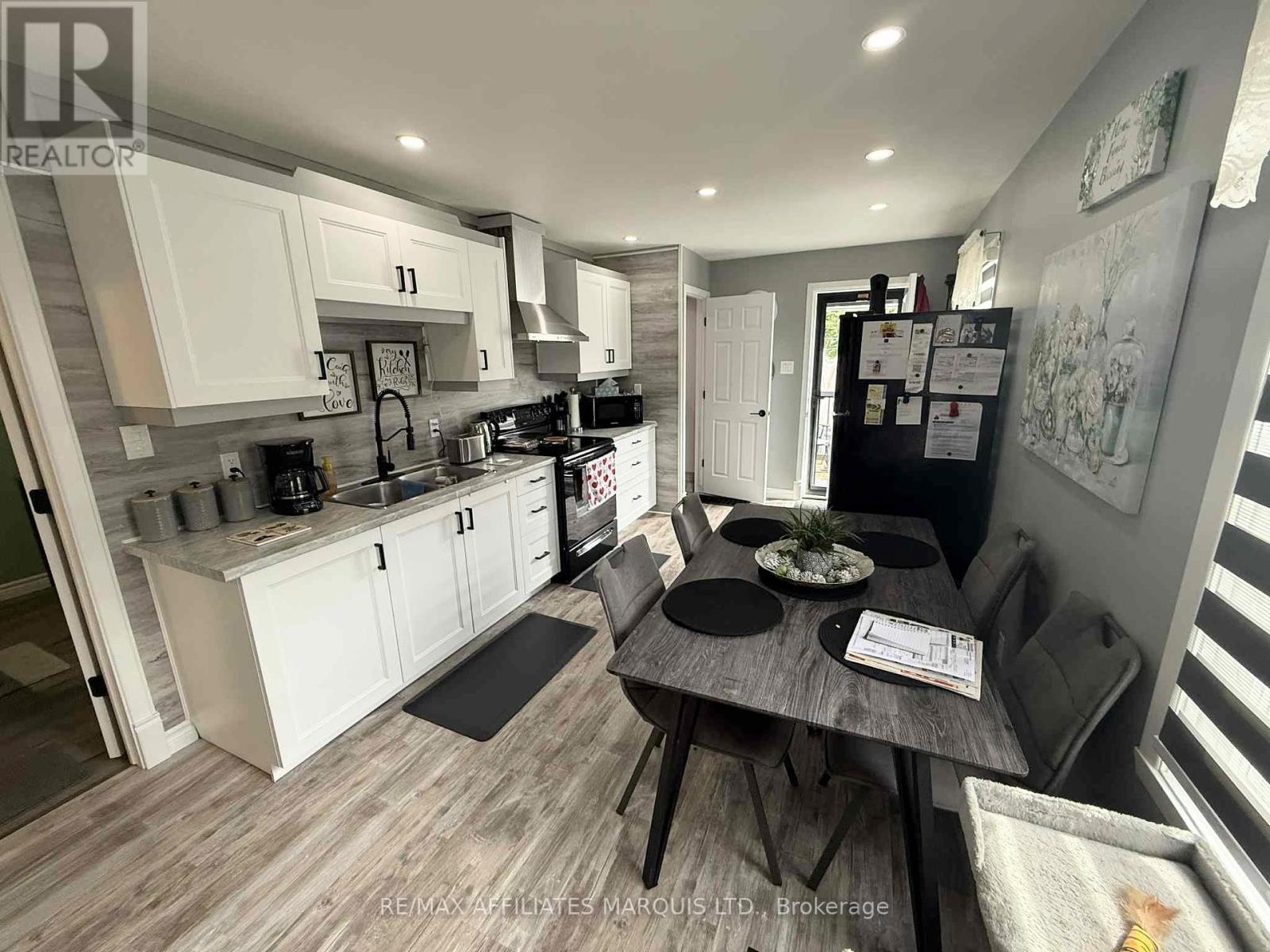 Photo 18 of 29 Seymour Avenue, Cornwall ON
