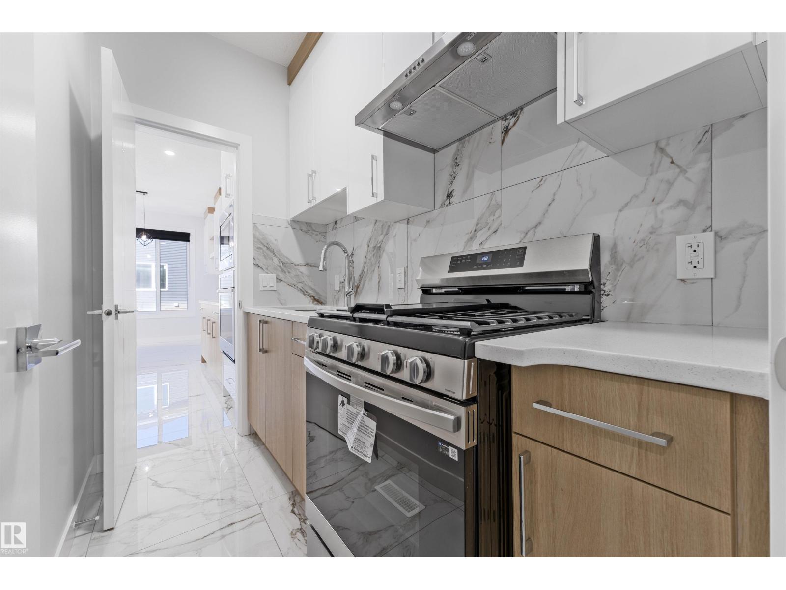 Photo 11 of 3514 41 Ave, Beaumont AB