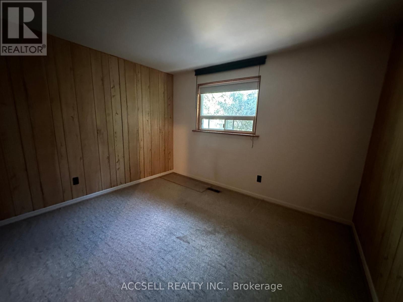 Photo 13 of 137 Earnscliffe Circle, Brampton ON