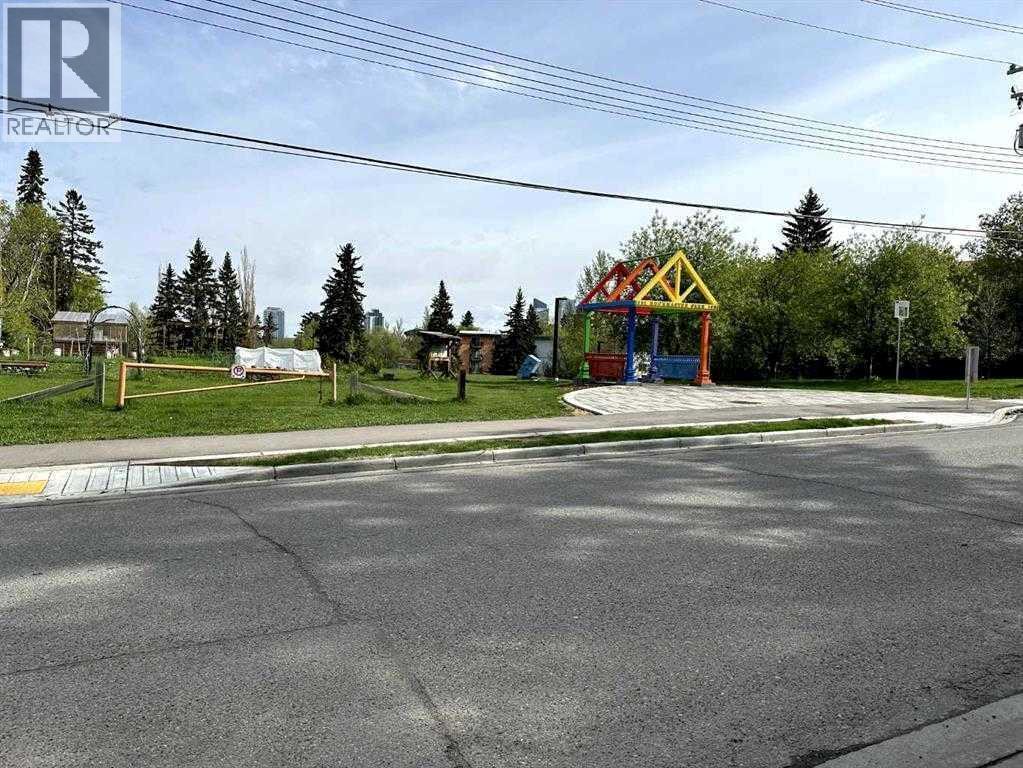 Single Family House for Sale in   Avenue SW Bankview Calgary 