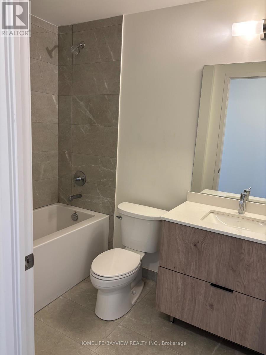 Photo 11 of 930 2 David Eyer Road, Richmond Hill ON