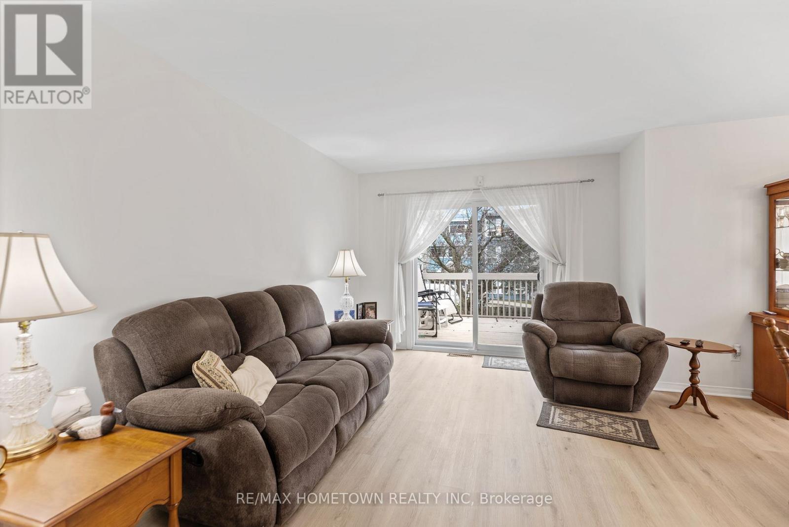 Photo 19 of 23 Wilmot Young Place, Brockville ON