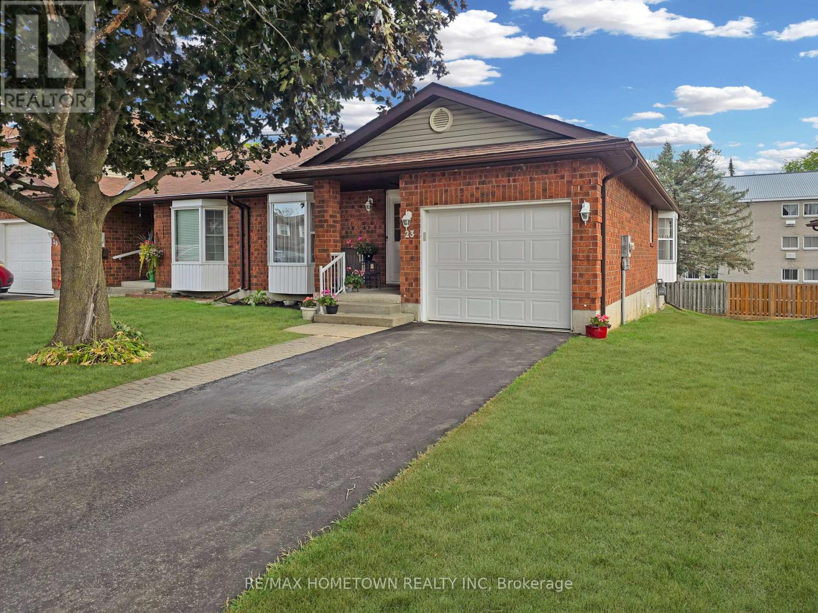 Photo 1 of 23 Wilmot Young Place, Brockville ON
