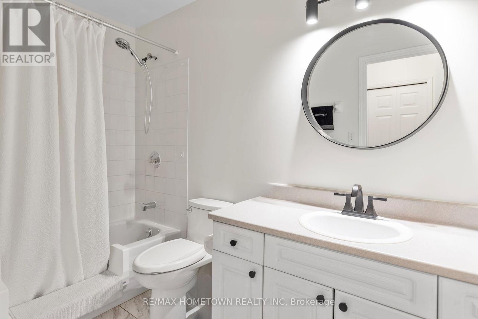 Photo 27 of 23 Wilmot Young Place, Brockville ON