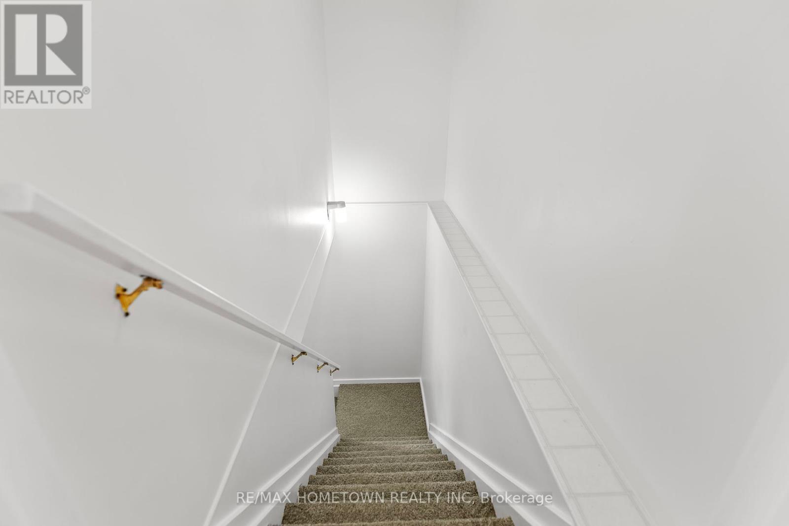 Photo 29 of 23 Wilmot Young Place, Brockville ON