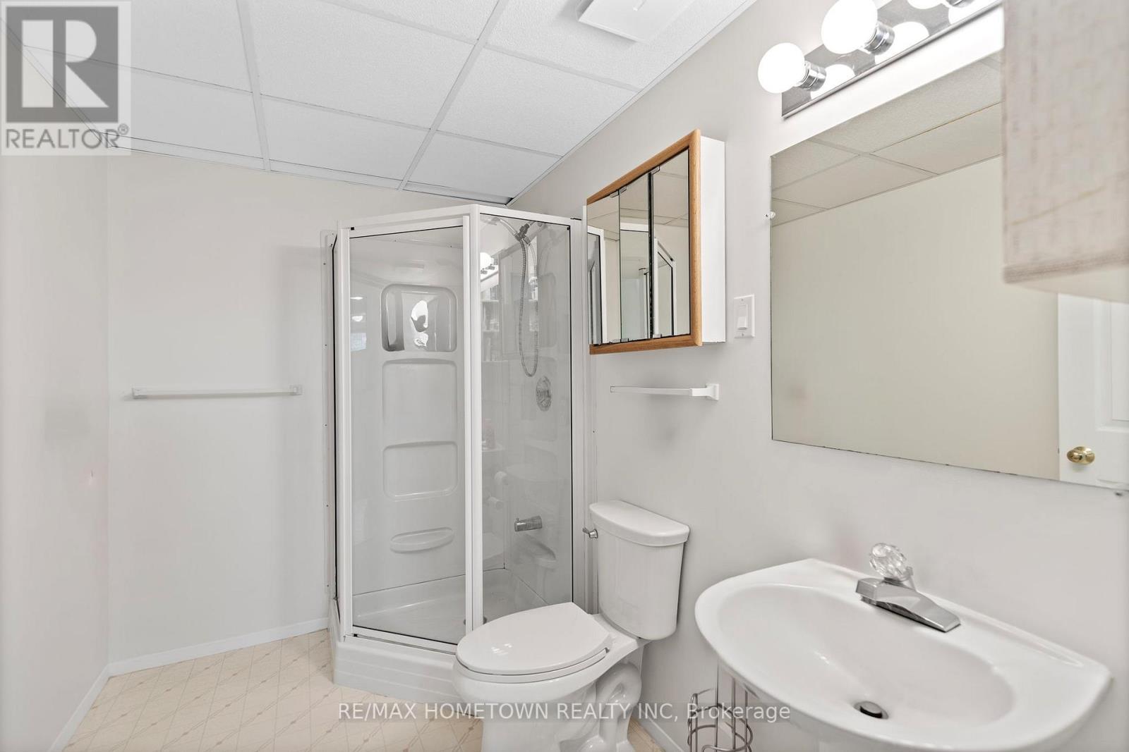 Photo 35 of 23 Wilmot Young Place, Brockville ON