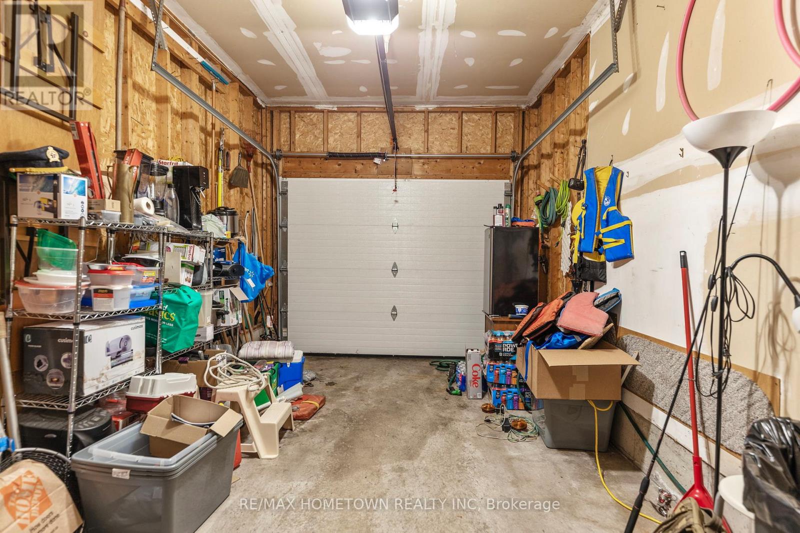 Photo 39 of 23 Wilmot Young Place, Brockville ON