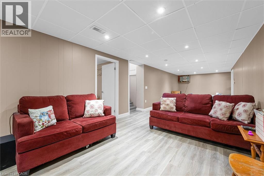 Photo 19 of 5073 Charles Street, Beamsville ON