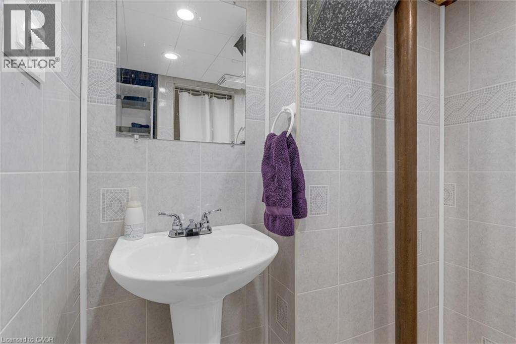 Photo 24 of 5073 Charles Street, Beamsville ON