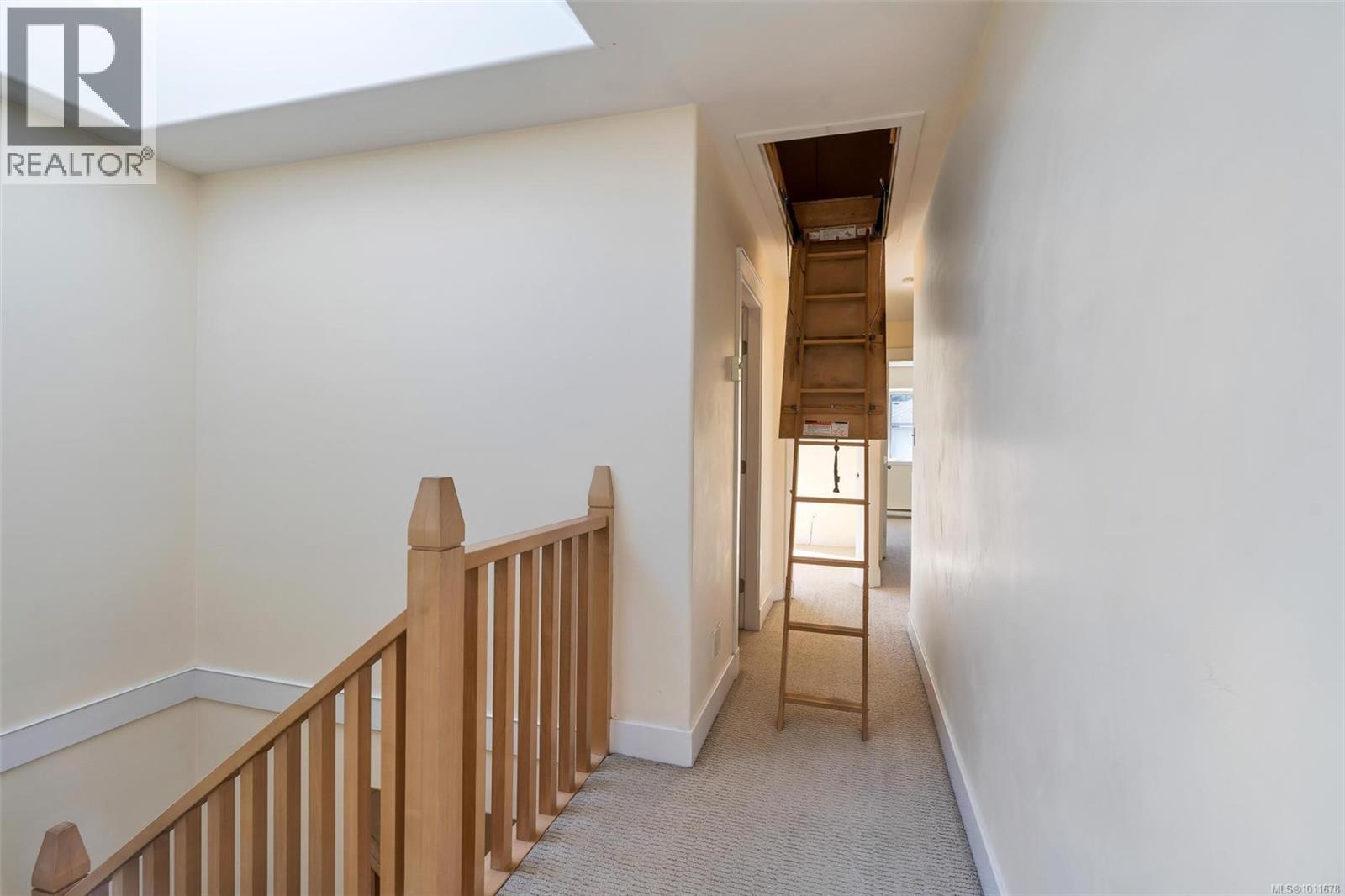8 2633 Shelbourne Street, Victoria