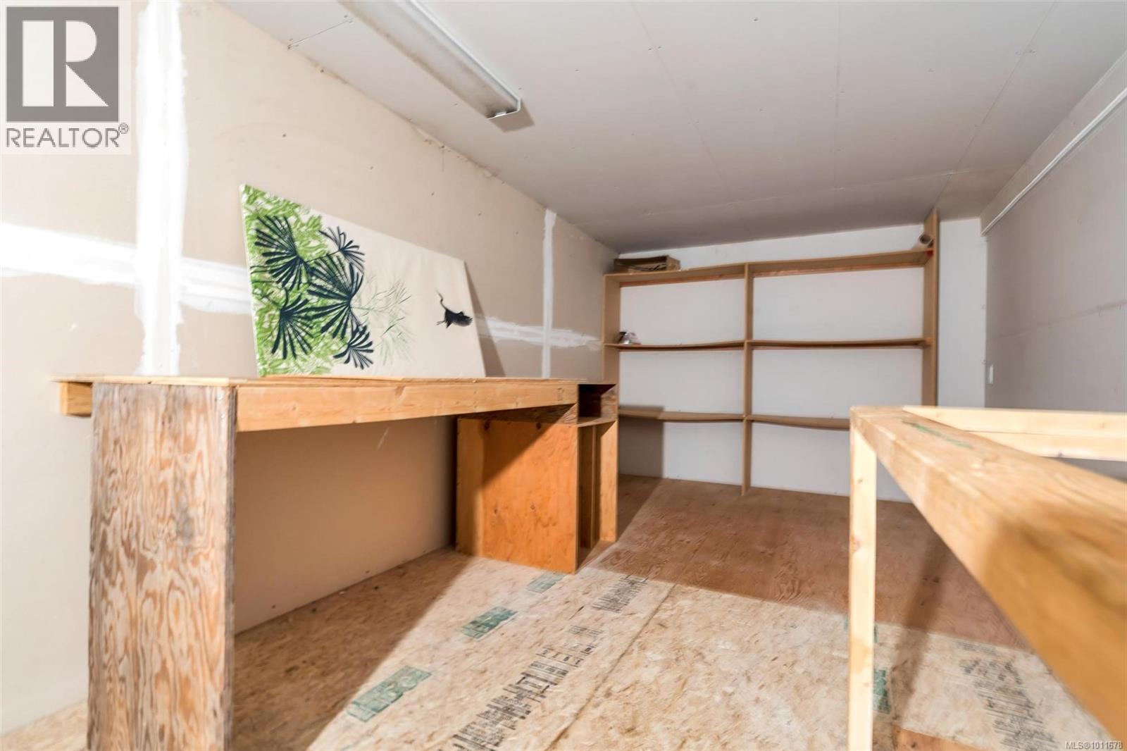 8 2633 Shelbourne Street, Victoria