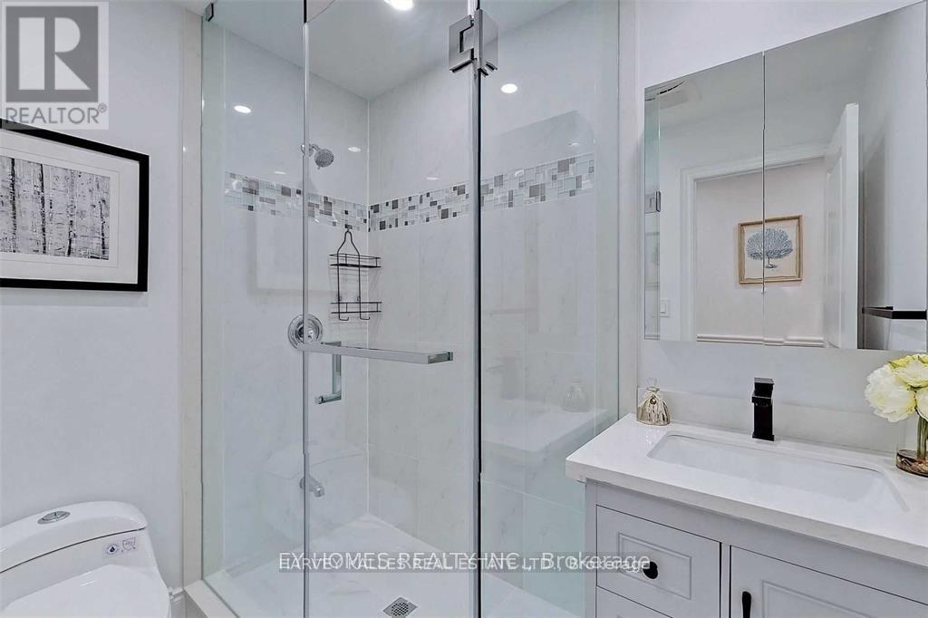 Photo 15 of Front 59 Hemingway Crescent, Markham ON