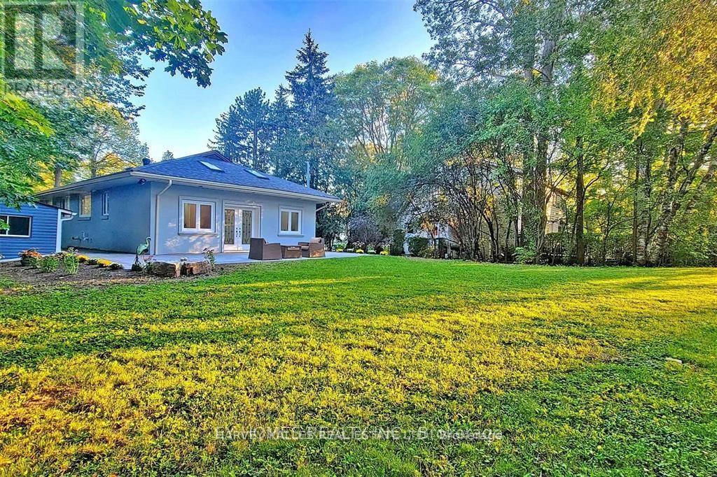 Photo 20 of Front 59 Hemingway Crescent, Markham ON
