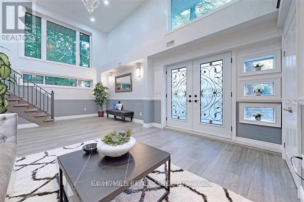 Photo 3 of Front 59 Hemingway Crescent, Markham ON