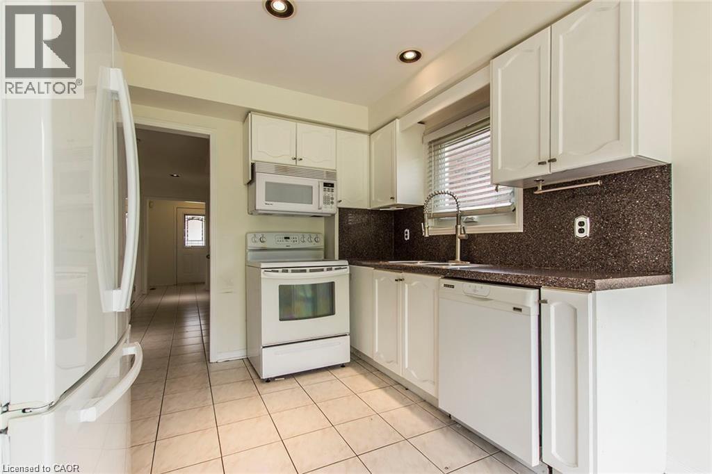 Photo 10 of 125 Hopewell Road, Oakville ON
