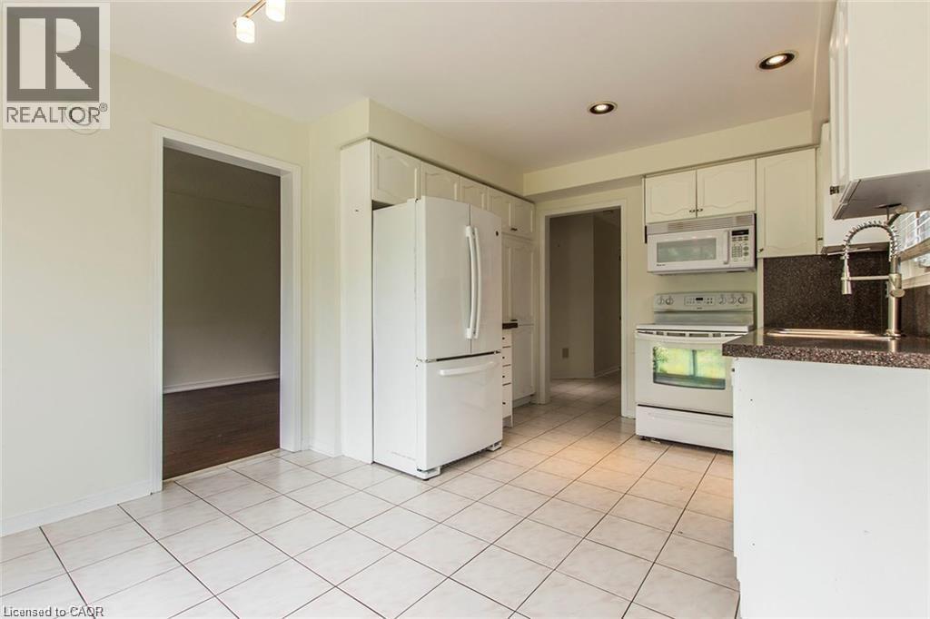 Photo 11 of 125 Hopewell Road, Oakville ON