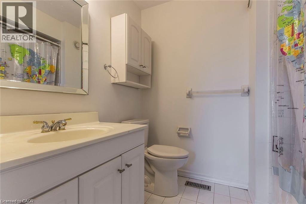 Photo 13 of 125 Hopewell Road, Oakville ON
