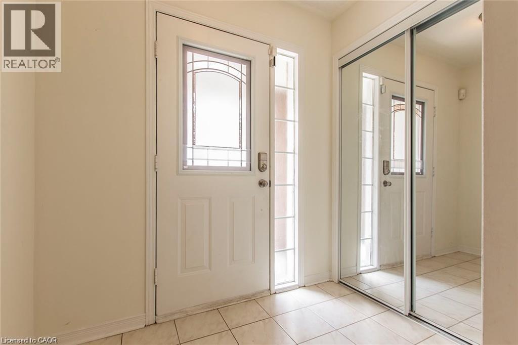 Photo 4 of 125 Hopewell Road, Oakville ON