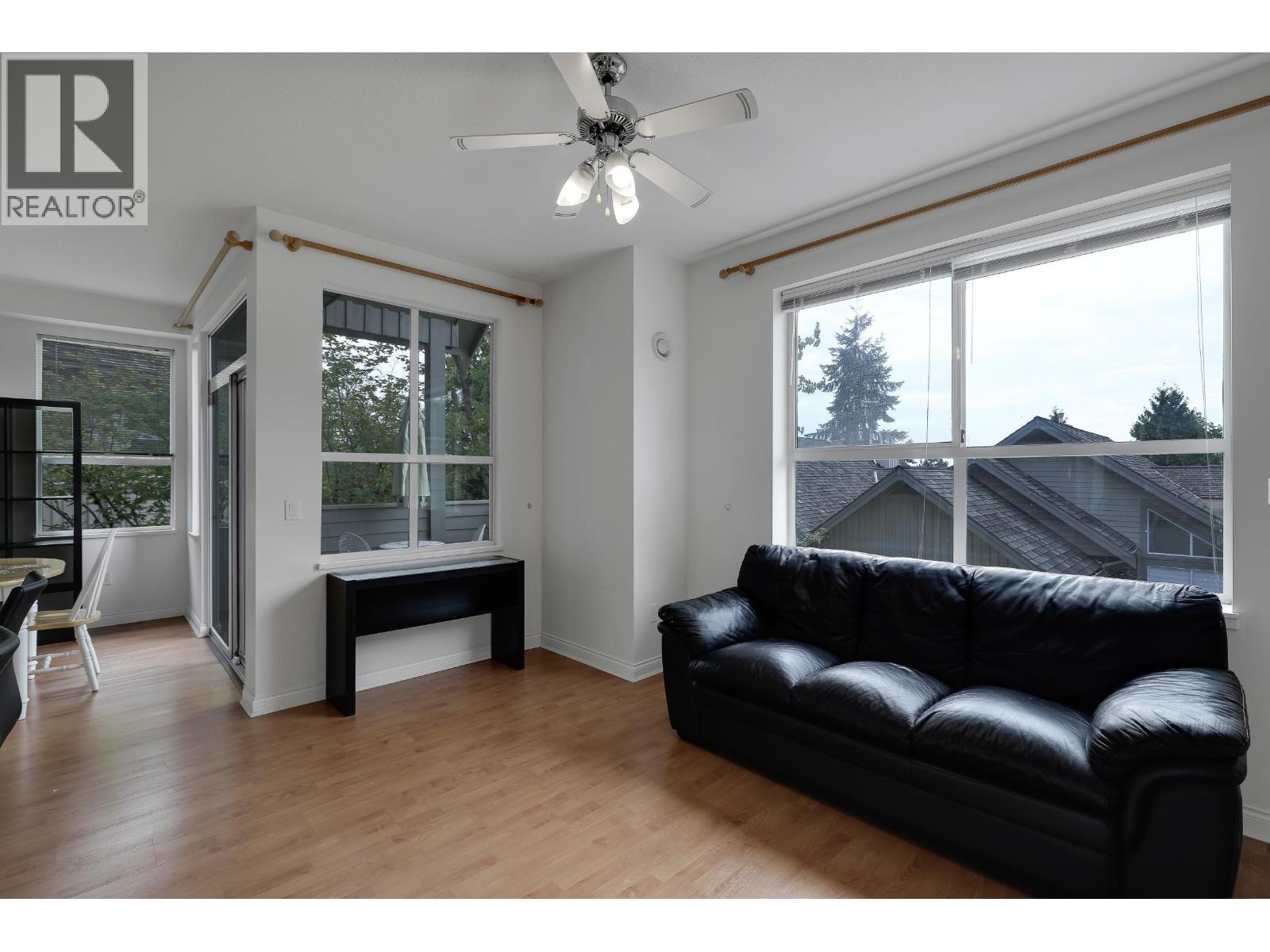 Photo 14 of 220 1465 Parkway Boulevard, Coquitlam BC