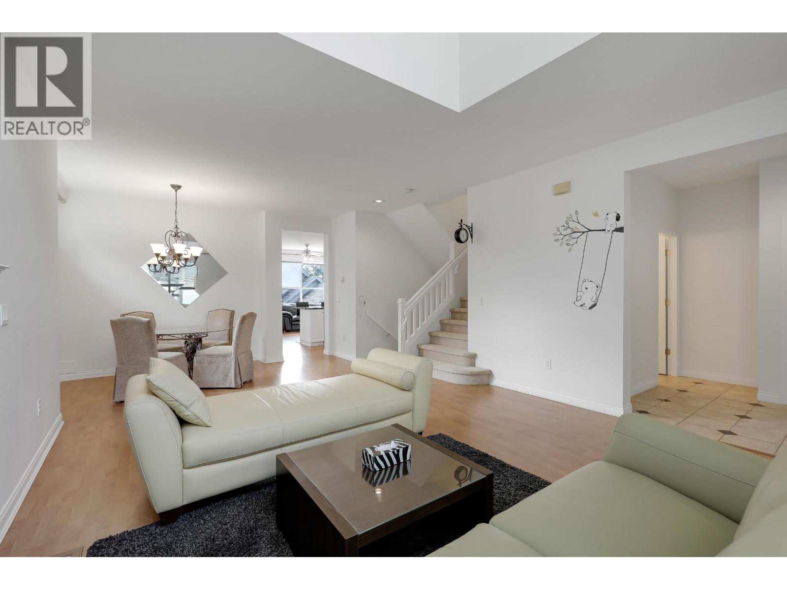 Photo 6 of 220 1465 Parkway Boulevard, Coquitlam BC