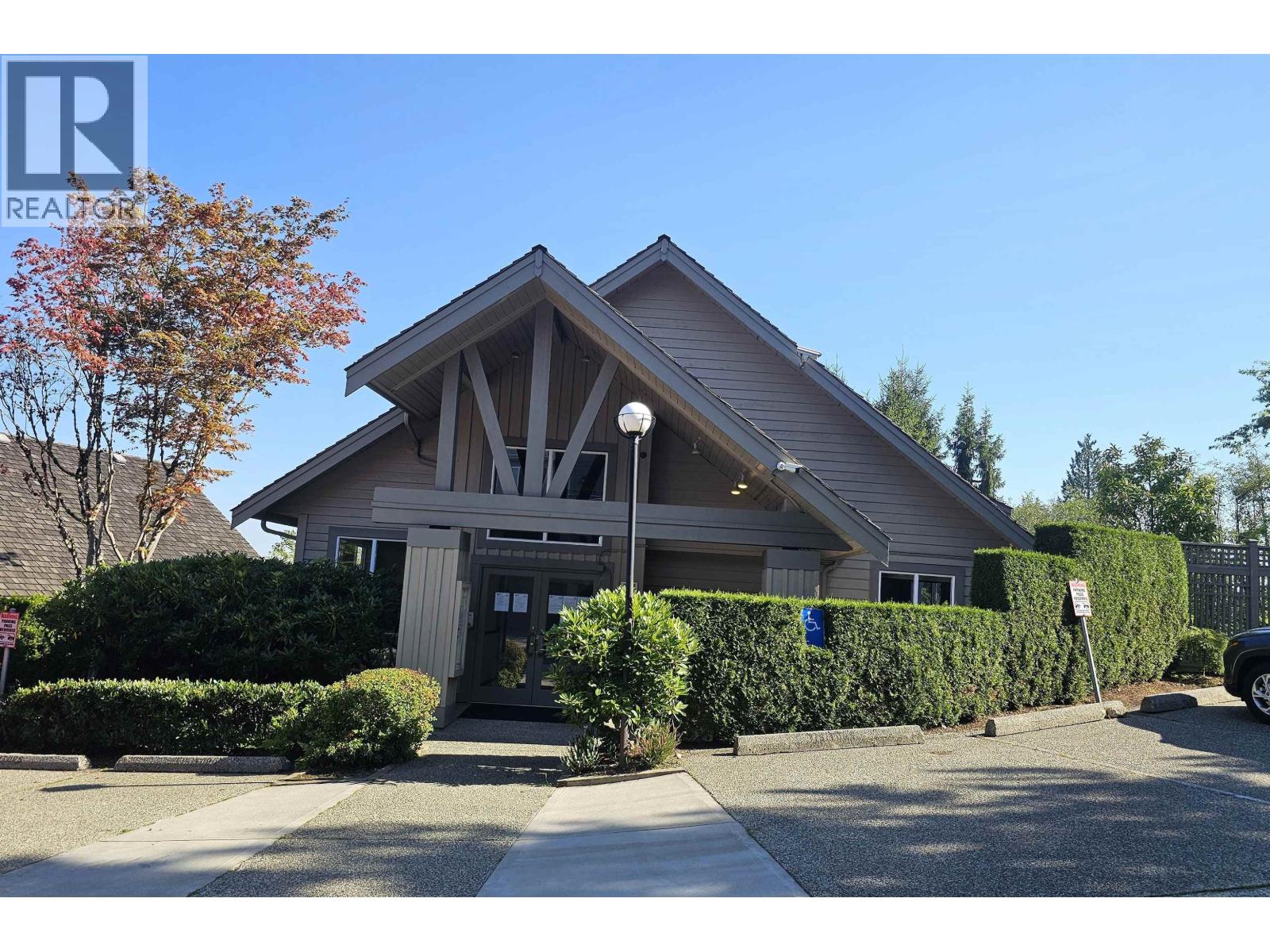 Photo 37 of 220 1465 Parkway Boulevard, Coquitlam BC
