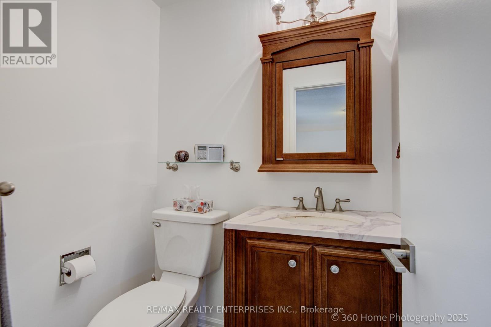 Photo 32 of 4425 Sawmill Valley Drive, Mississauga ON