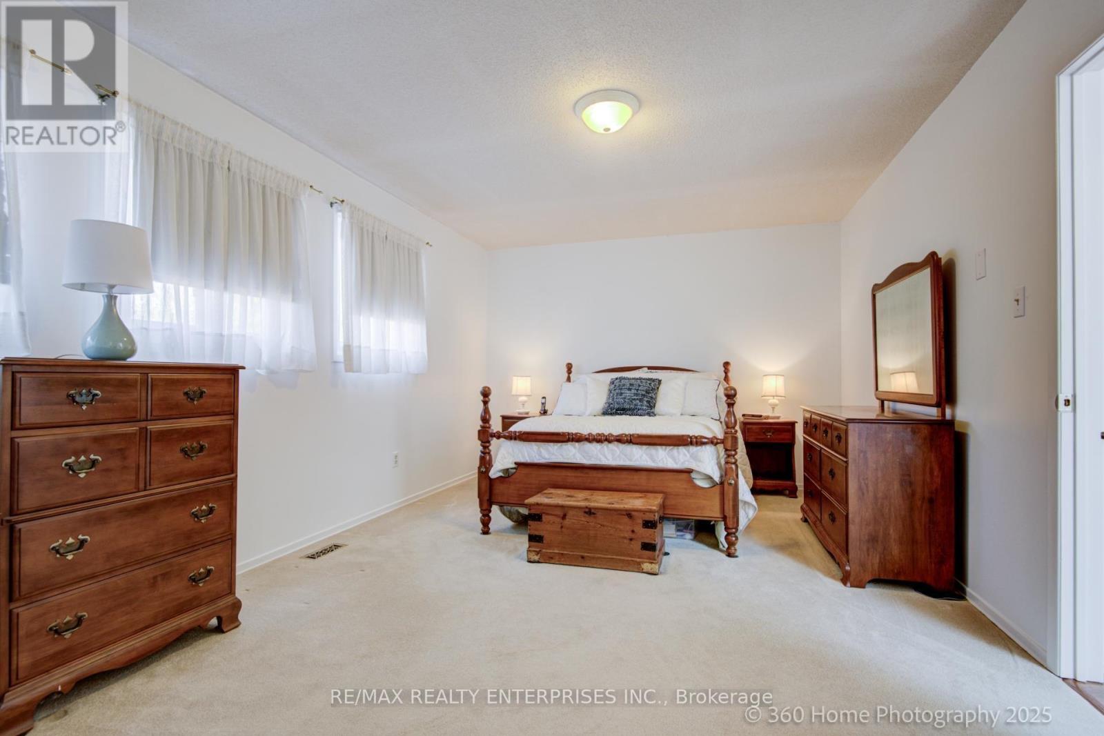 Photo 21 of 4425 Sawmill Valley Drive, Mississauga ON