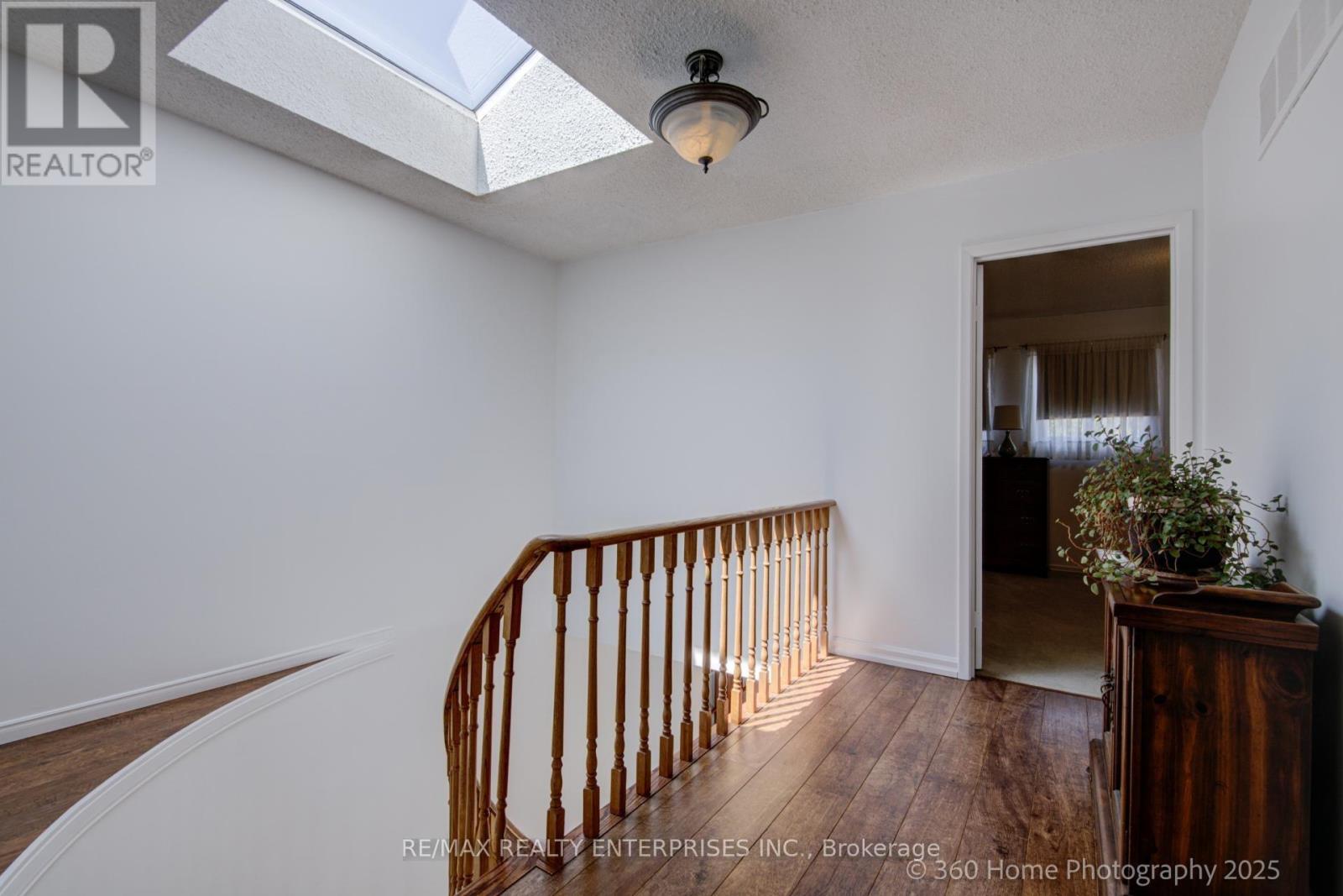 Photo 18 of 4425 Sawmill Valley Drive, Mississauga ON