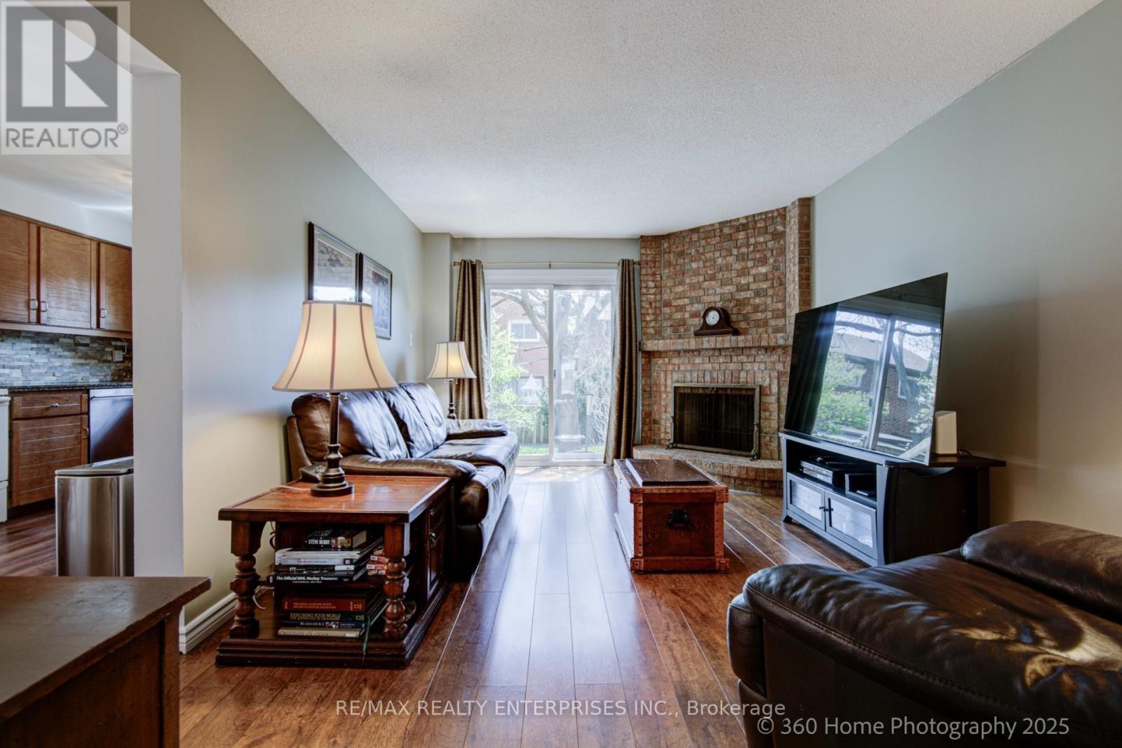 Photo 25 of 4425 Sawmill Valley Drive, Mississauga ON