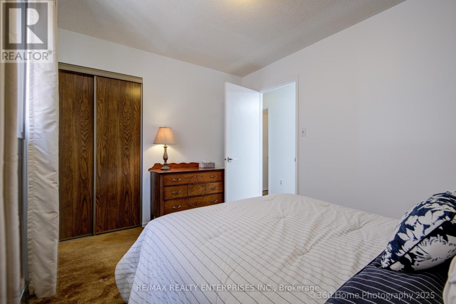 Photo 27 of 4425 Sawmill Valley Drive, Mississauga ON