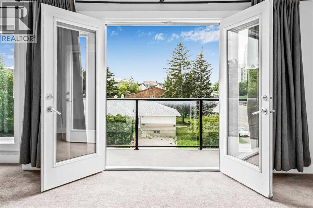 Single Family House for Sale in   Street SW Shaganappi Calgary 