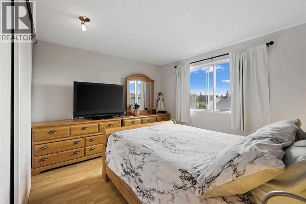 Single Family House for Sale in  Castlebrook Road NE Castleridge Calgary 