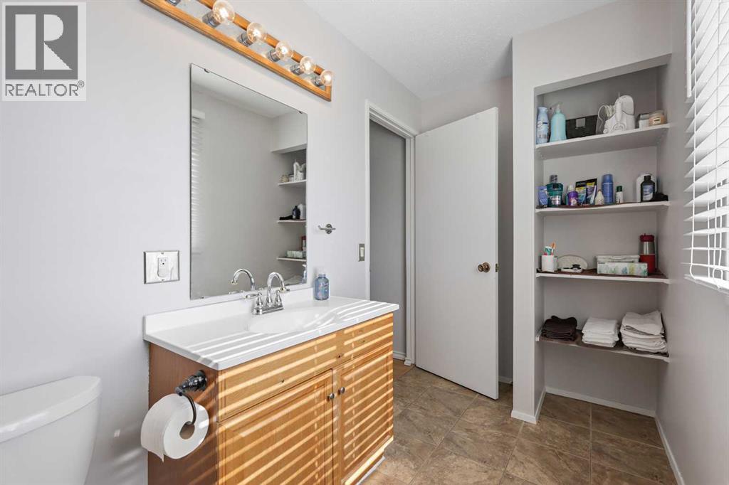 Single Family House for Sale in  Castlebrook Road NE Castleridge Calgary 
