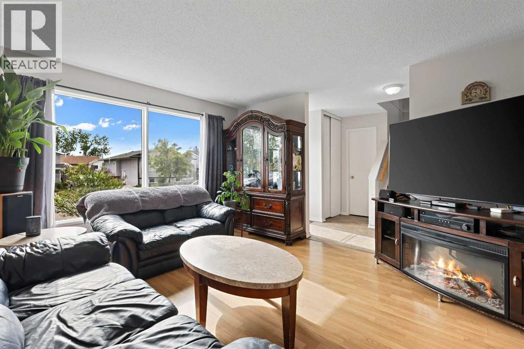 Single Family House for Sale in  Castlebrook Road NE Castleridge Calgary 