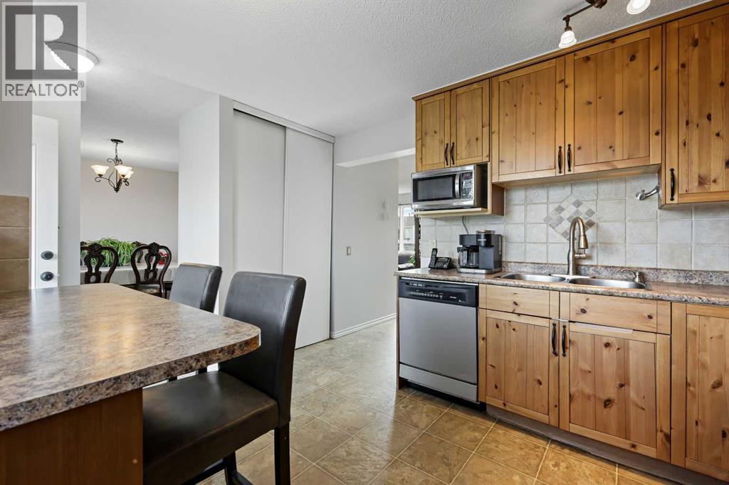 Single Family House for Sale in  Castlebrook Road NE Castleridge Calgary 