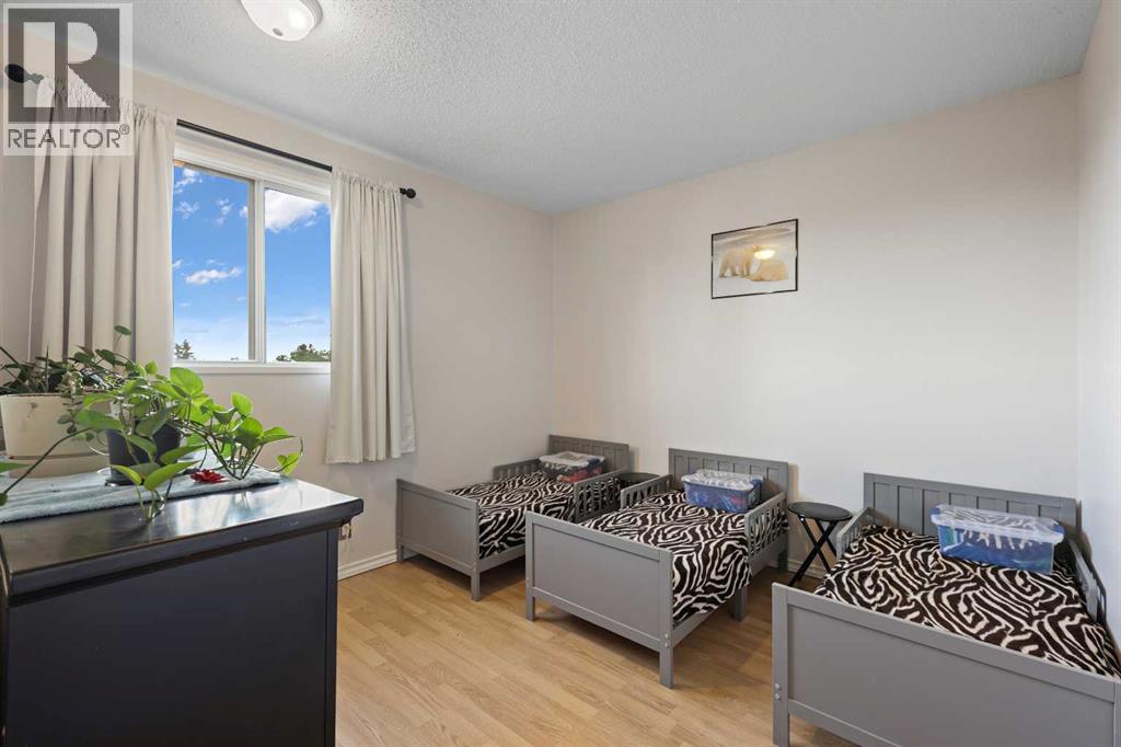 Single Family House for Sale in  Castlebrook Road NE Castleridge Calgary 