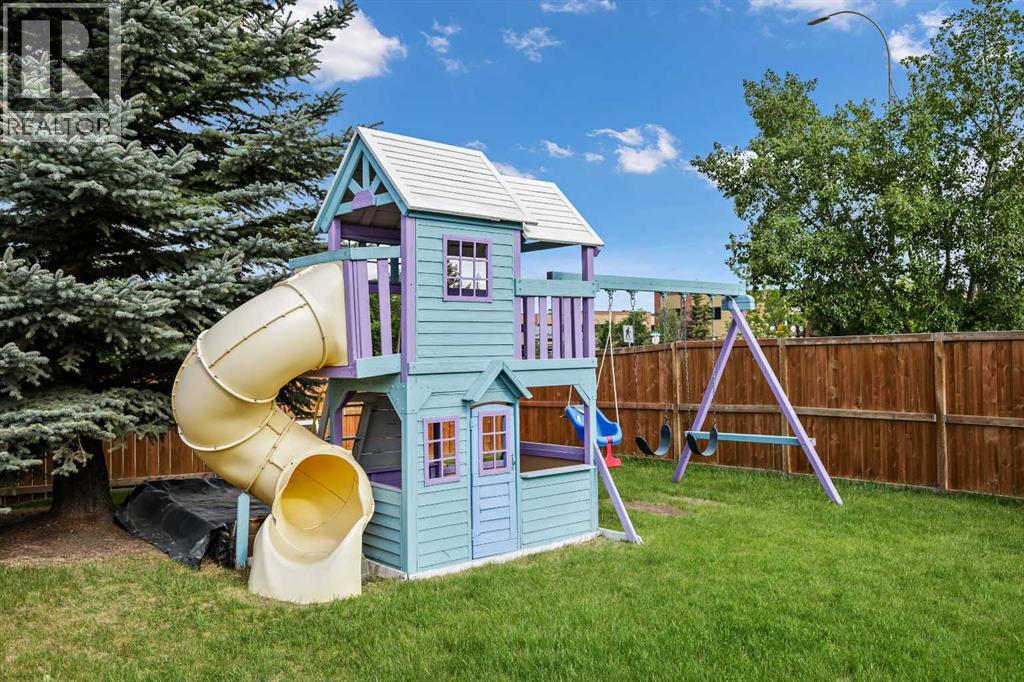 Single Family House for Sale in  Castlebrook Road NE Castleridge Calgary 