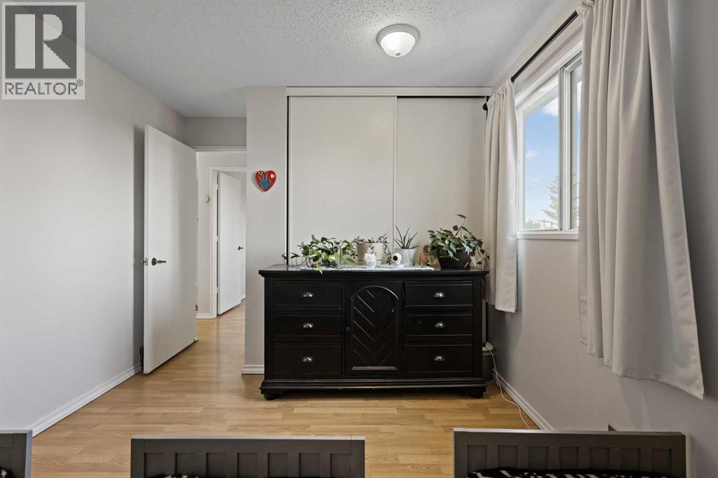 Single Family House for Sale in  Castlebrook Road NE Castleridge Calgary 