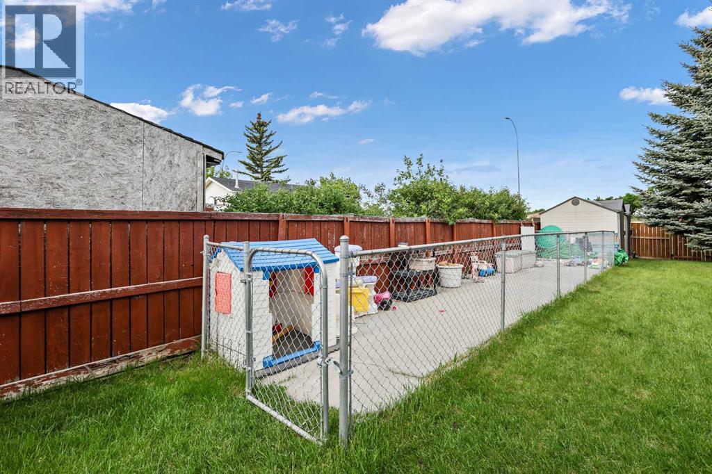 Single Family House for Sale in  Castlebrook Road NE Castleridge Calgary 