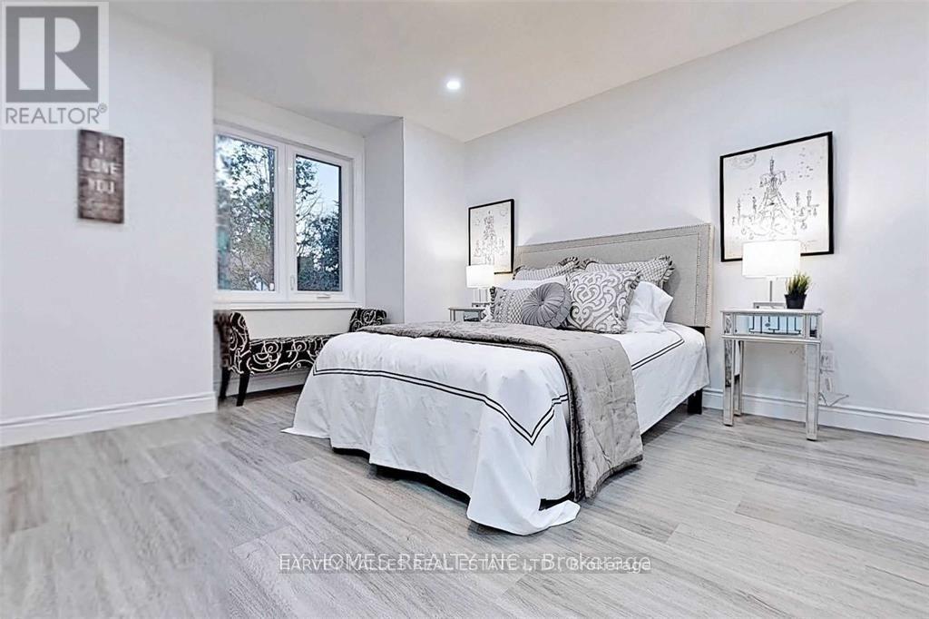 Photo 20 of 59 Hemingway Crescent, Markham ON