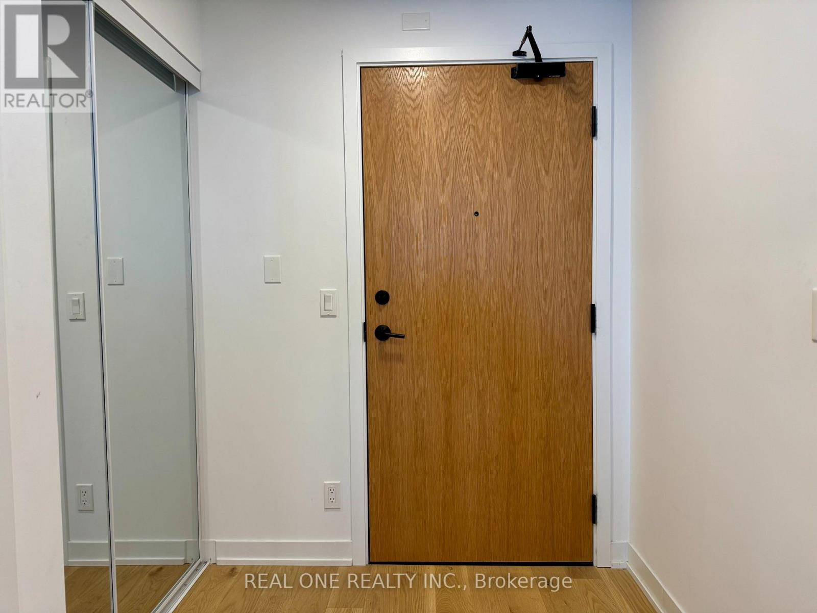 Photo 8 of 1326 7950 Bathurst Street, Vaughan ON