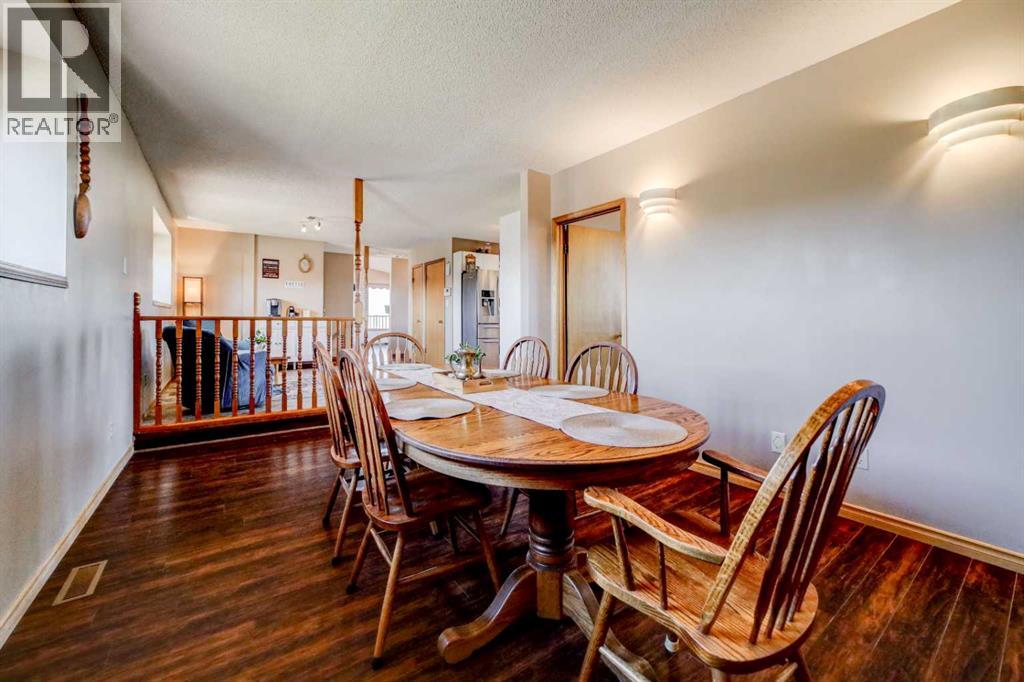Photo 12 of 465 Schofield Street, Pincher Creek AB