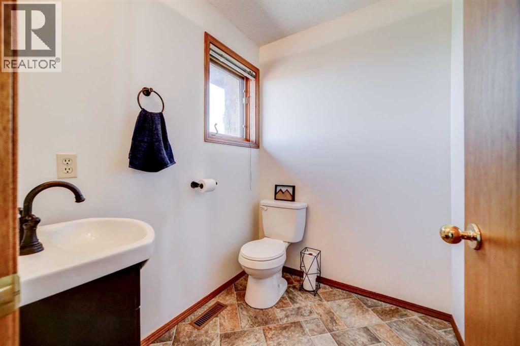 Photo 22 of 465 Schofield Street, Pincher Creek AB