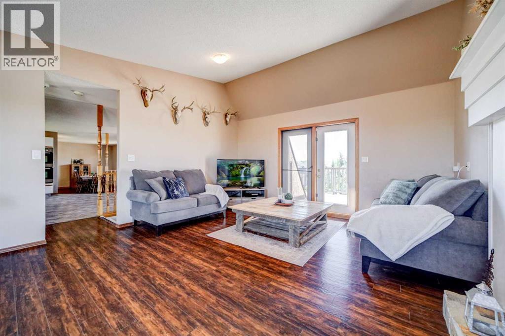 Photo 5 of 465 Schofield Street, Pincher Creek AB